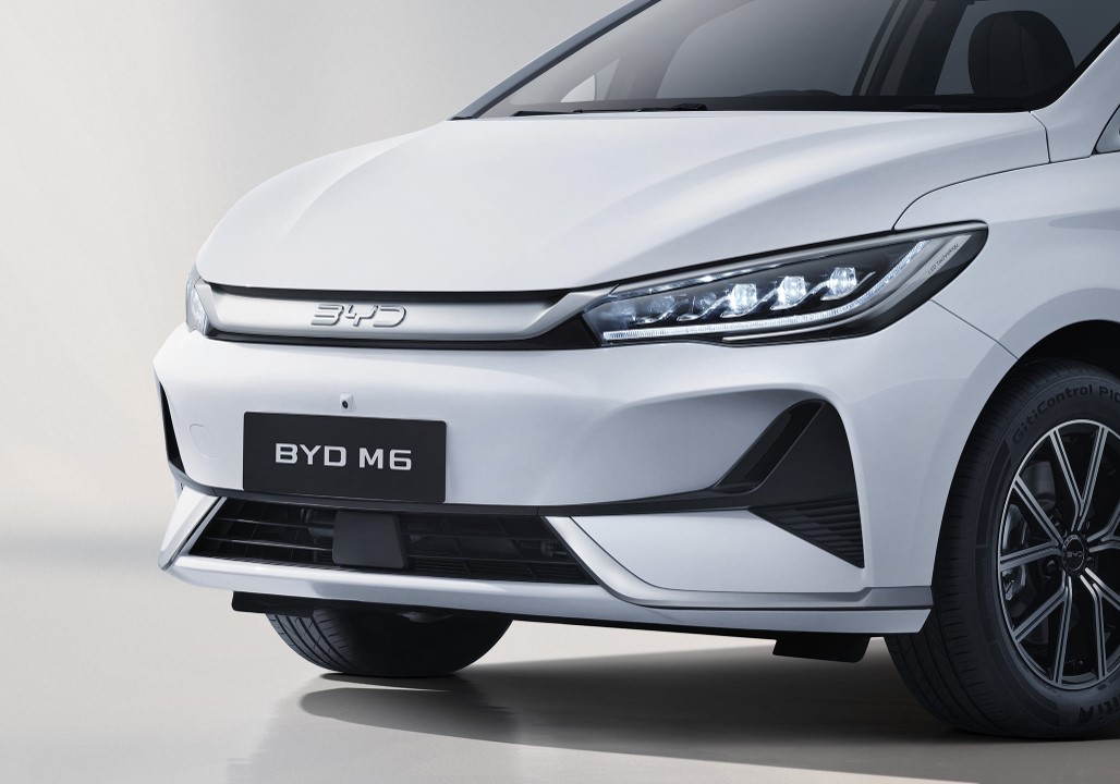 byd m6